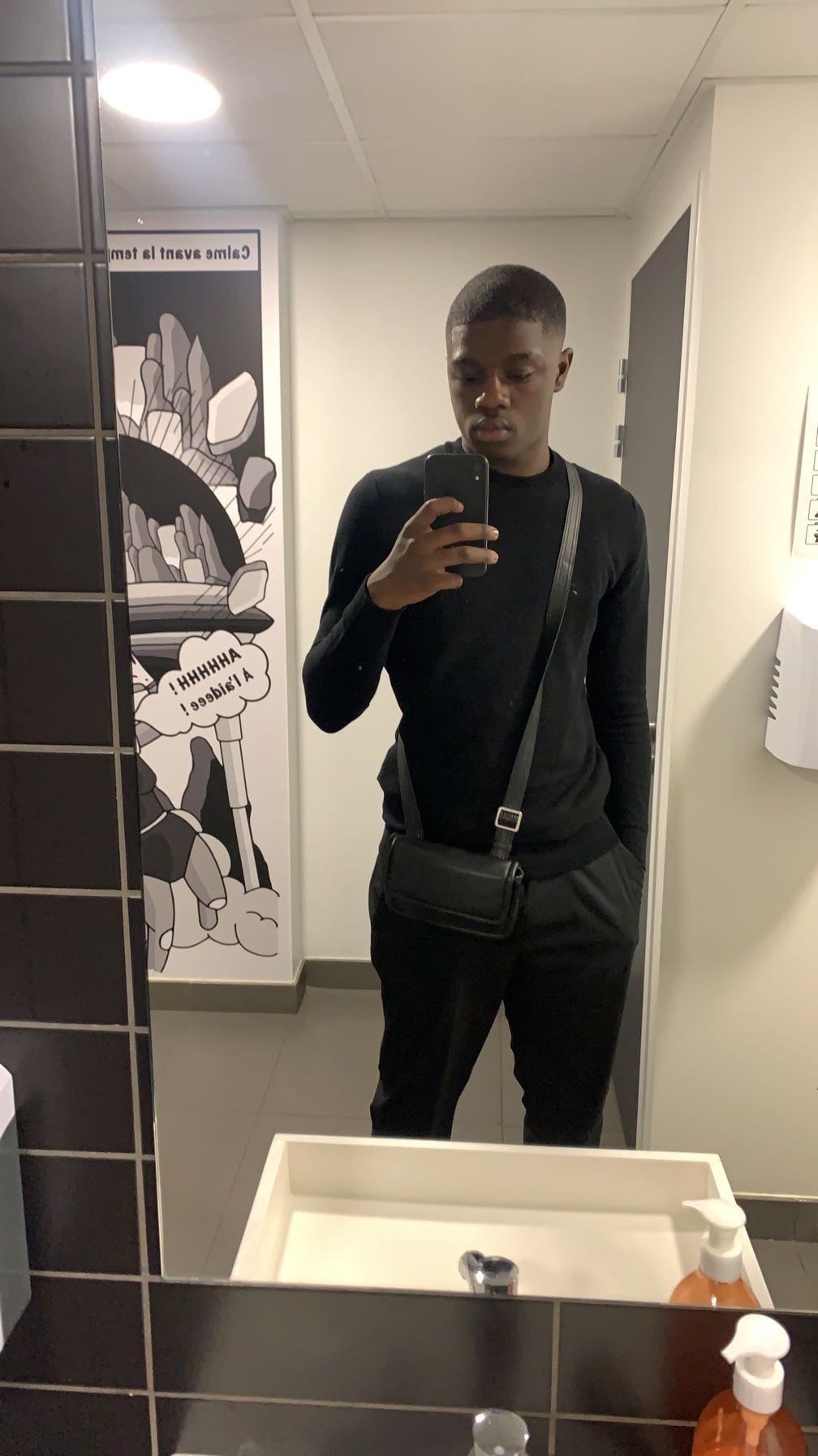 Lazaro, 22 ans, Chassey-lès-Montbozon